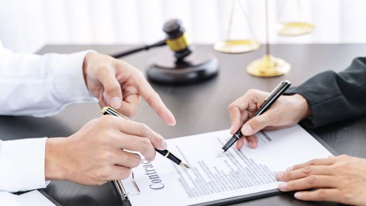 Legal contracts for procurement tenders in medical institutions